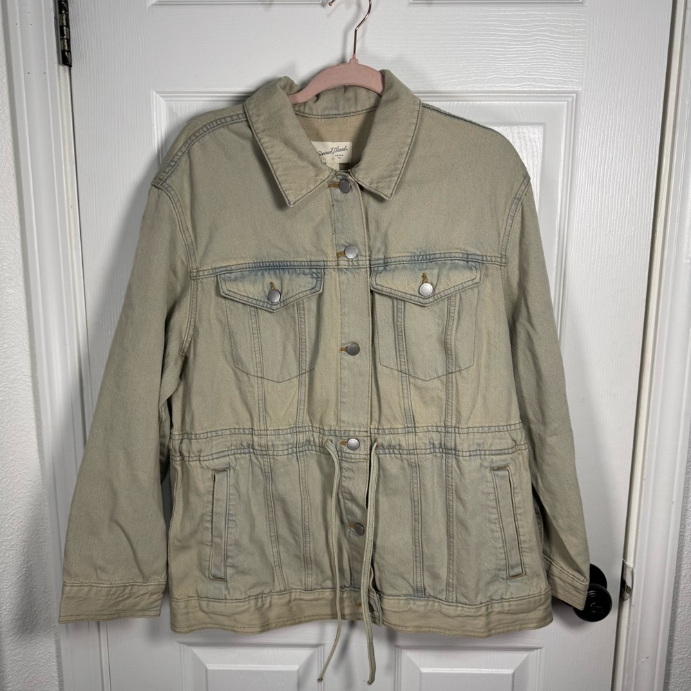 Universal‎ Thread Light Tan Denim Jacket